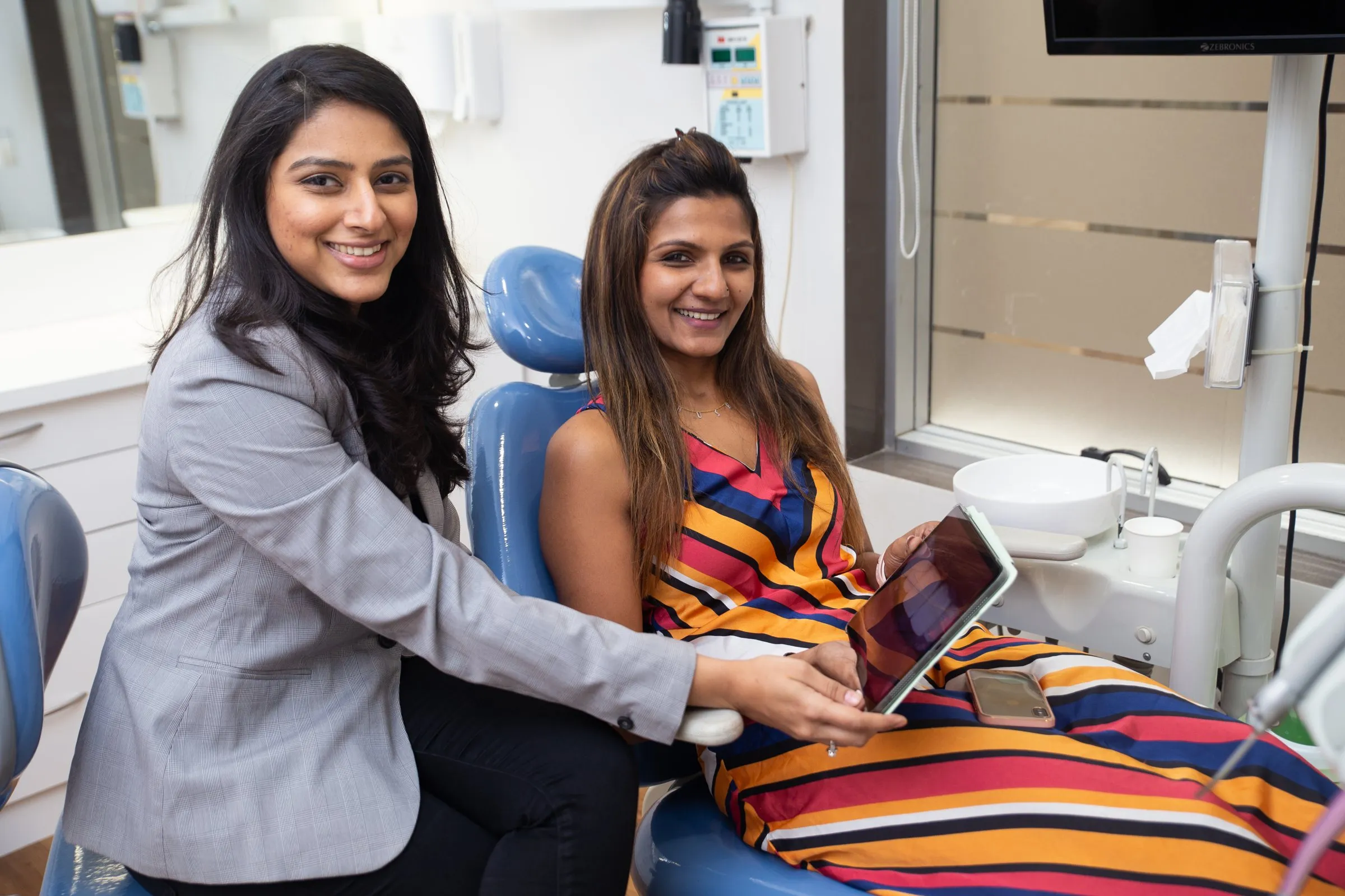 A patient with Dr. Upasana Gosalia at i-Smile
